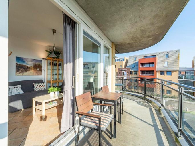 Others 5, Apartment by the Coast with Dune Views, Zijpe