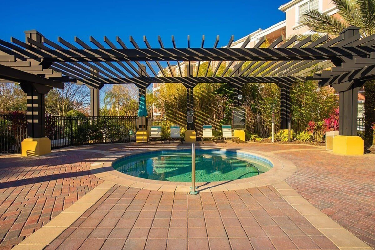 Interior 3, Prime Location-spacious Condo for 8 Guests, Orange