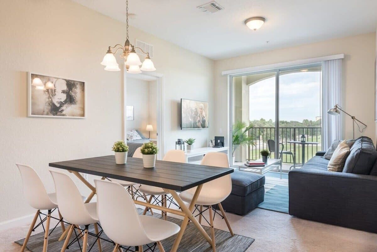 Interior 3, Beautiful Modern Condo in Prime Location, Orange