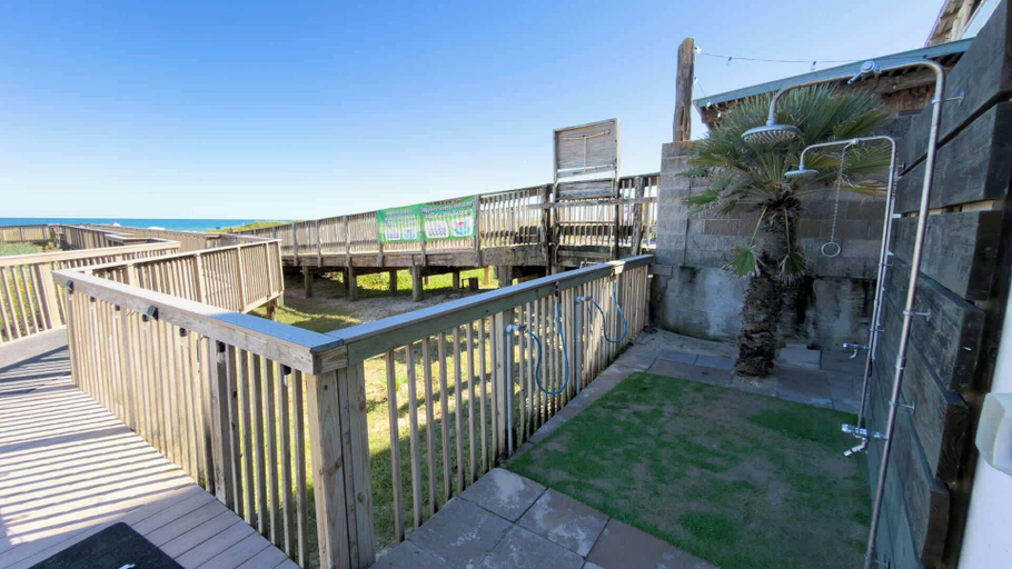 Property grounds 2, Sapphire Prestigious Luxury - XL Size, Cameron