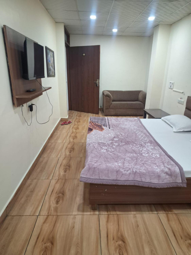 Bedroom 5, hotel rv plaza, Ludhiana