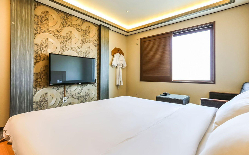 Bedroom 2, Hotel W Topdong, Jeju