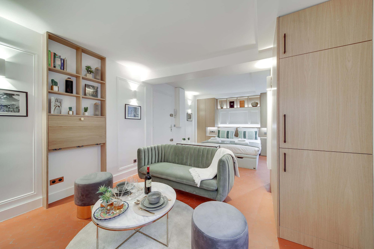 Room 5, Historical Apartment in the Heart of Paris - 3, Paris
