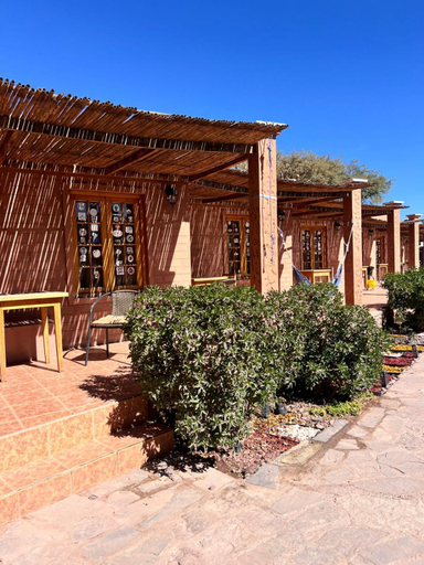 Exterior view 2, La Casa de Mireya, El Loa