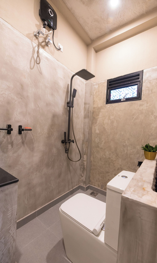 Bathroom 4, Kmee Transit hotel & Restaurant, Katana