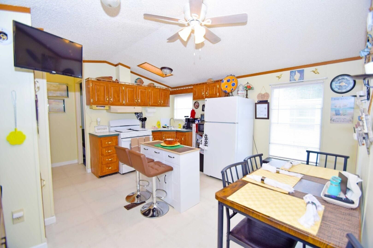 Dining, White Horse Park-spinnaker Lane 96 4 Bedroom Home, Worcester