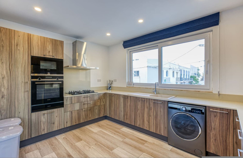Room 2, Charming Marsaskala Stay Balcony Seafront Walks