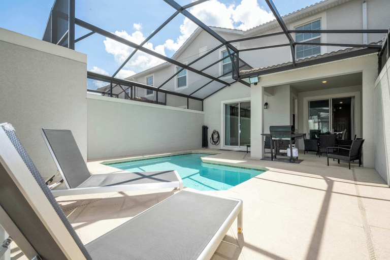 Outdoor pool 2, Storey Lake Home, Mickey & Minions Beds, Sleeps 12, Osceola