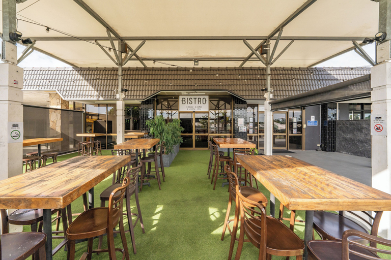 Food & Drinks 5, Acacia Ridge Hotel, Acacia Ridge