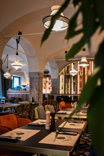 Food & Drinks 4, ROYAL ROOMS***, Ljubljana