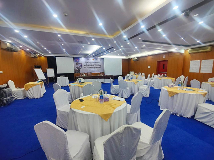 Food & Drinks 4, Days Hotel Dhaka, Dhaka
