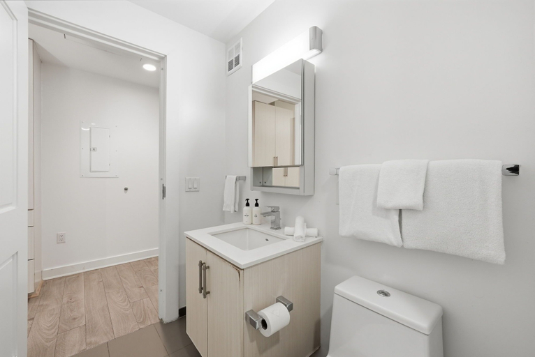 Bathroom 4, Placemakr Dupont Circle, Washington D.C.