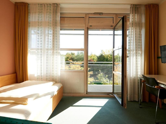 Bedroom 4, Sportschule Oberhaching, München