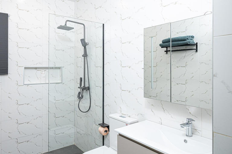 Bathroom 4, Apartments Fiji, Ba