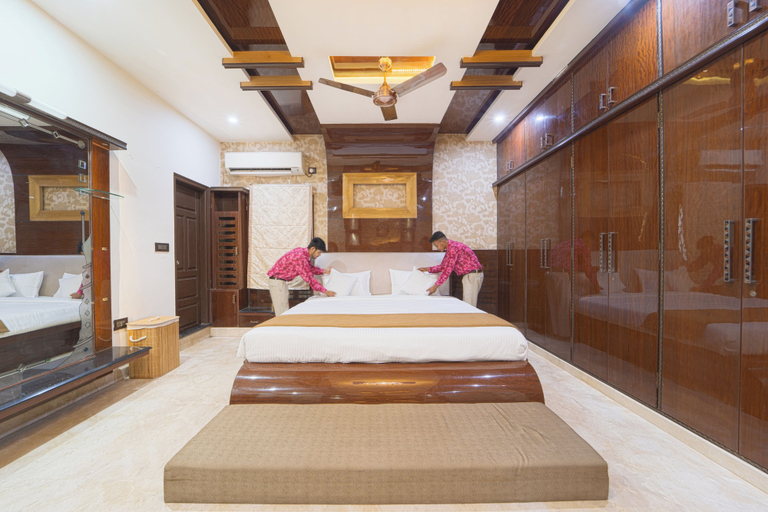 Room 4, Alaya Stays Royal Valora 5BHK villa, Bangalore