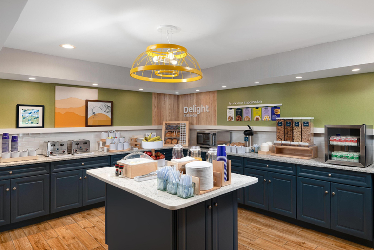 Food & Drinks 5, Spark by Hilton Chincoteague Island, Accomack