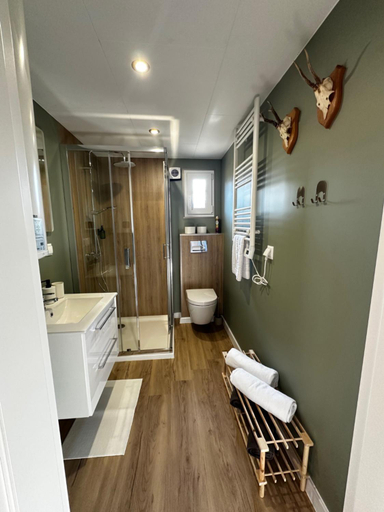 Bathroom 4, Osada Rycerska & Apartamenty Rycerskie, Tomaszów Mazowiecki