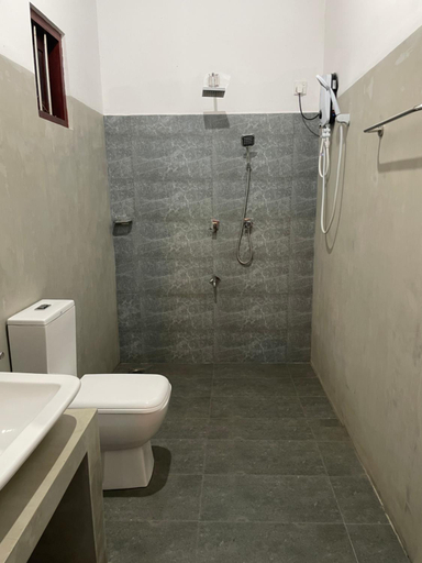 Bathroom 5, Araliya Lake Camp Resort, Sevanagala
