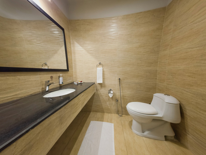 Bathroom 4, Hotel One Gujranwala, Gujranwala
