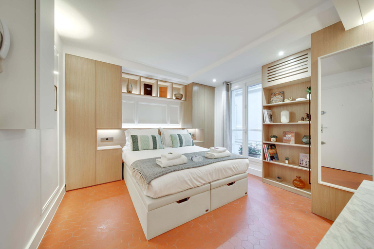 Room 3, Historical Apartment in the Heart of Paris - 3, Paris