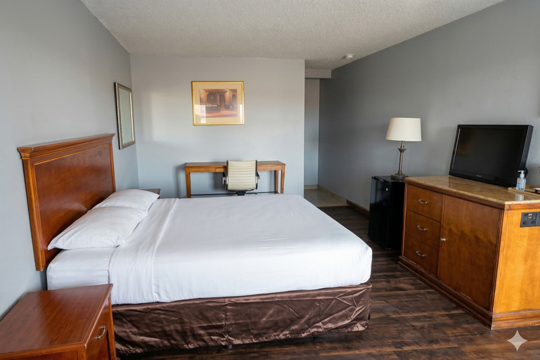 Bedroom 3, HiWay Inn Express Elk City Route 66, Beckham