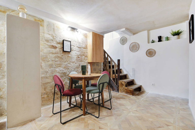Dining, Charming Appt- 4p/1br- in the Heart of the Marais, Paris