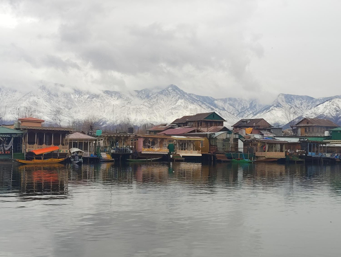 Others 4, New Retreet Houseboat, Srinagar
