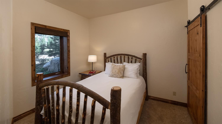 Bedroom 2, Winterfell Estates, Summit
