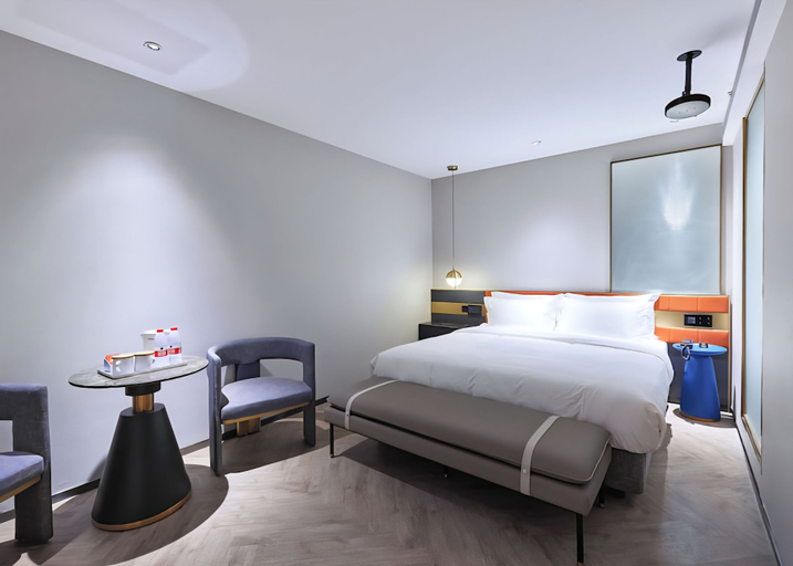Room 3, Life Style, Wouri