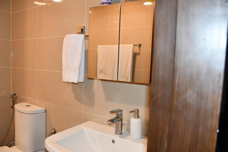 Bathroom 5, The City Escape, Cebu City