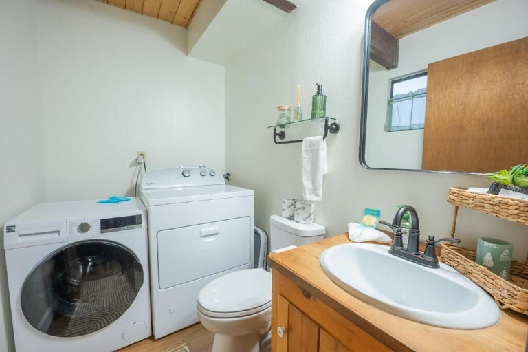 Bathroom 2, Big Bear Moonridge Escape, San Bernardino