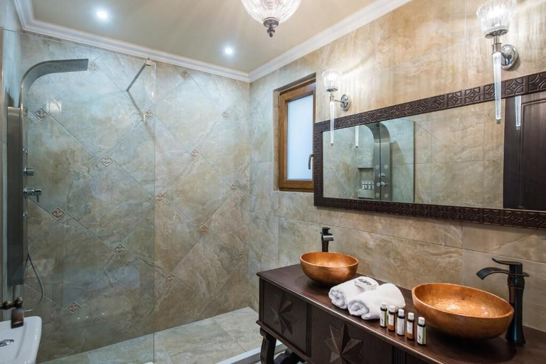 Bathroom 3, Villa Kastello Kalliste, Crete