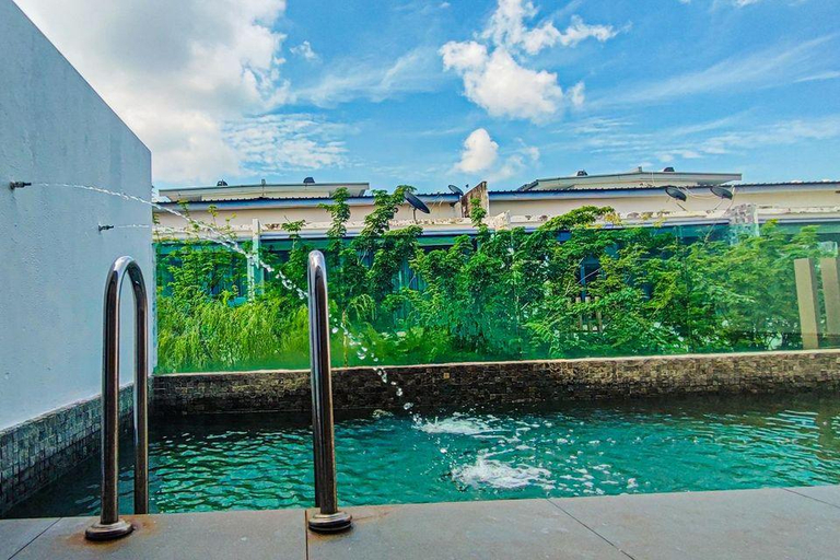 2, Puchong Pool Villa, Seremban