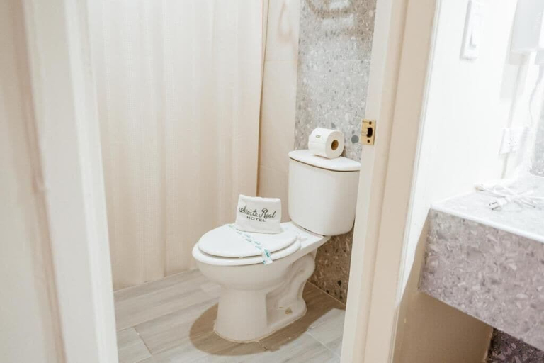 Bathroom 3, Hotel Siesta Real, Mexicali