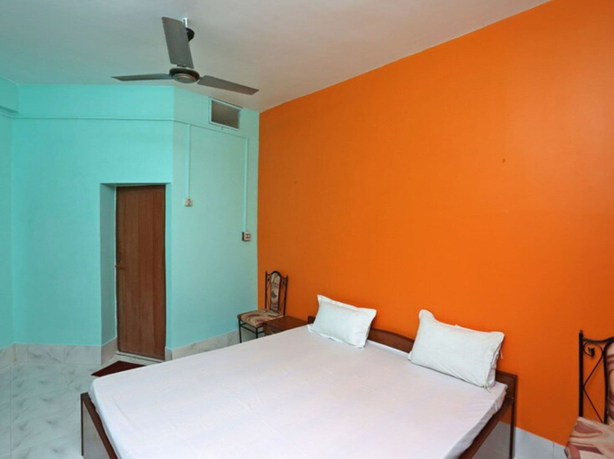 Room 3, Oracle Guest House, Pashchim Medinipur