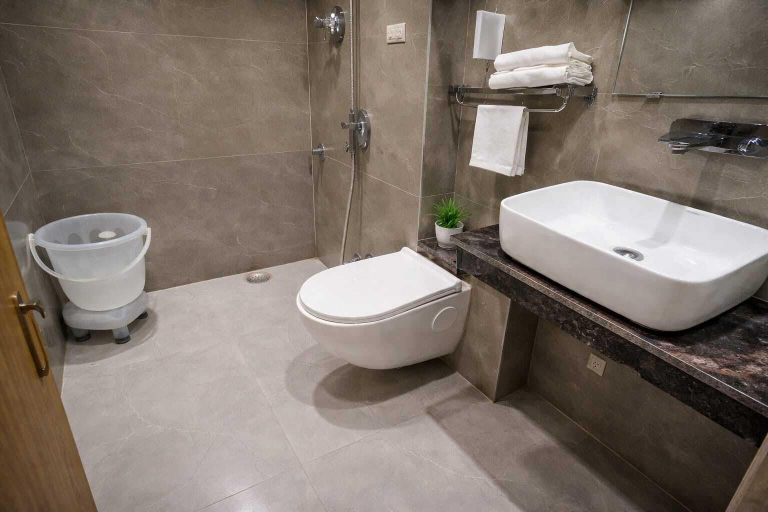 Bathroom 4, Hotel The Rise, Delhi