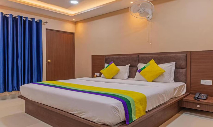 Room 2, Hotel Red Velvet Suites, Delhi