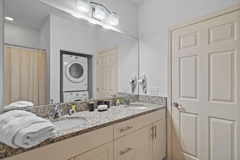 Bathroom 4, Modern 3 Bed Villa, Newly Renovated, Prime Location, Osceola