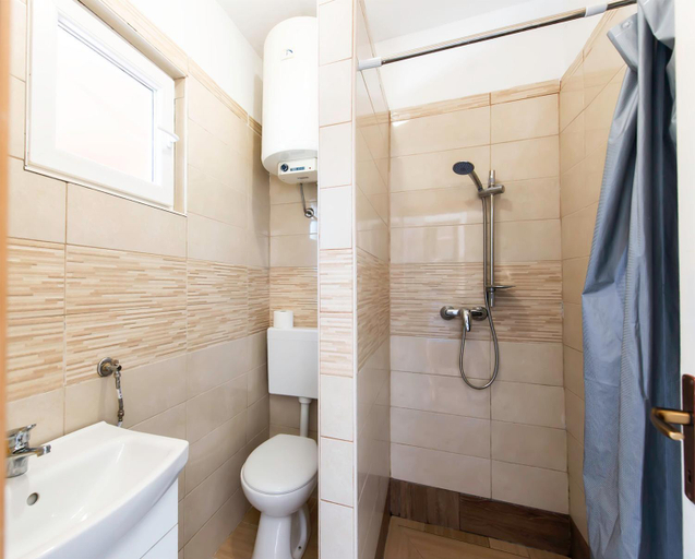 Bathroom 4, Apartments Claudia, Novalja