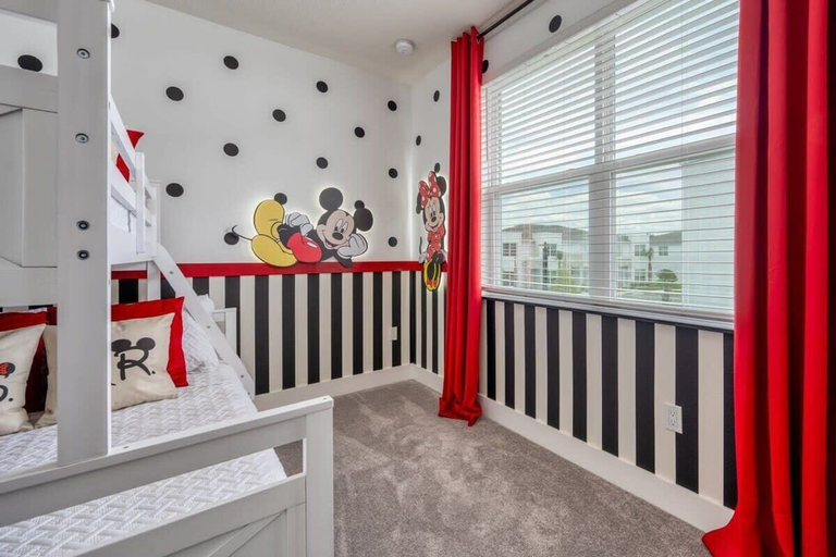Interior 4, Modern Luxury Retreat - Mickey & Harry Potter Beds, Lake