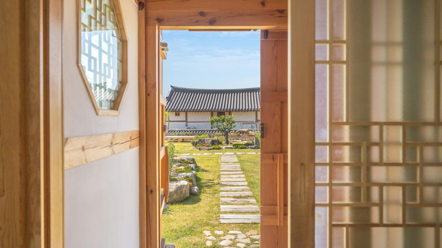 Others 4, Gyeongju Wadamjung Hanok Pension, Gyeongju