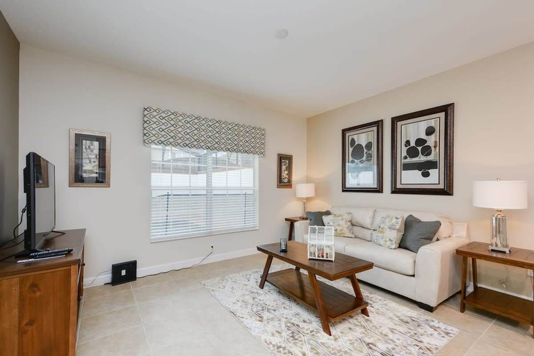Interior 3, Spacious Cozy Comfort in Every Corner, Osceola