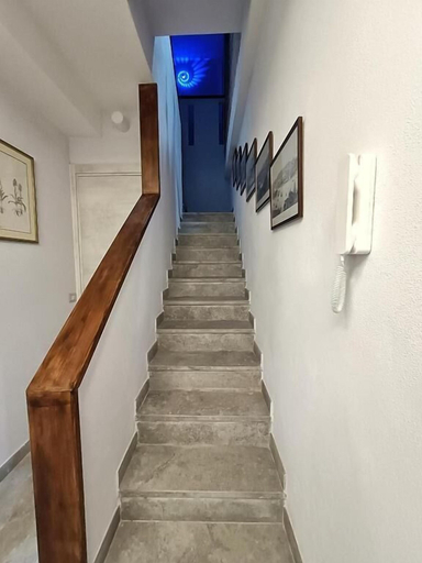 Interior 4, Casa LaSer, Ravenna