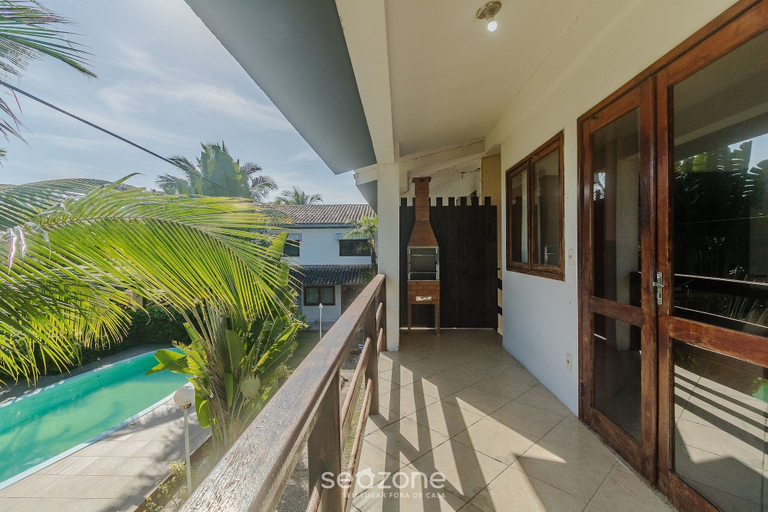 Property grounds 4, Fully Equipped Apartments in Condo With Pool 500m From Taperapua Beach - Enls, Porto Seguro