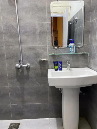 Bathroom 2, Durrani Lodges - Islamabad G11, Islamabad