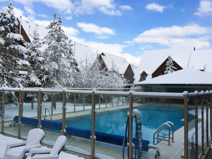 Sport & Beauty 2, Mystic Springs Chalets managed by Little Sister Getaways, Division No. 15