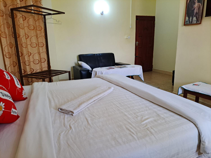 Bedroom, Rainbow Executive Lodge, Hai