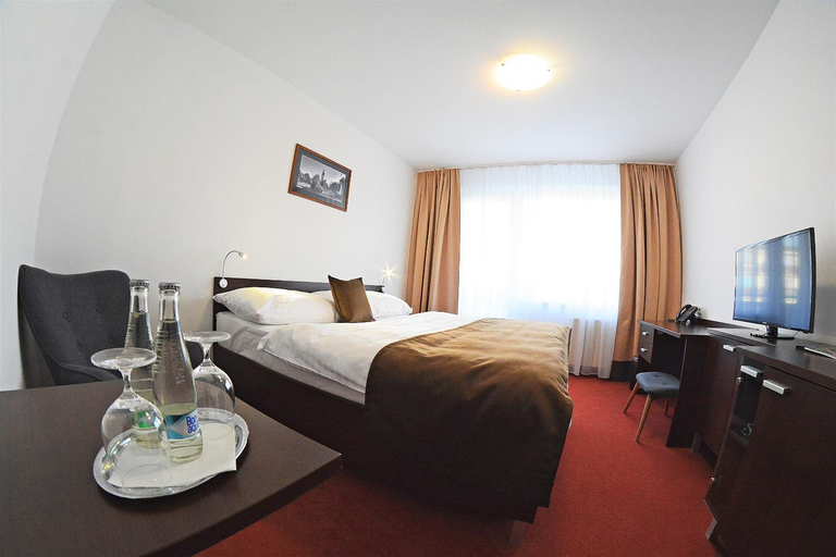 Bedroom 3, Alexandra Sport Hotel, Púchov