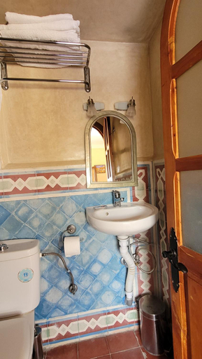 Bathroom 5, Hostal Gernika, Chefchaouen
