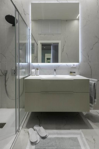 Bathroom 2, Gian Giacomo Mora Raffinato monolocale, Milano